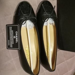 CHANEL Calfskin Cap Toe Ballerina Flats